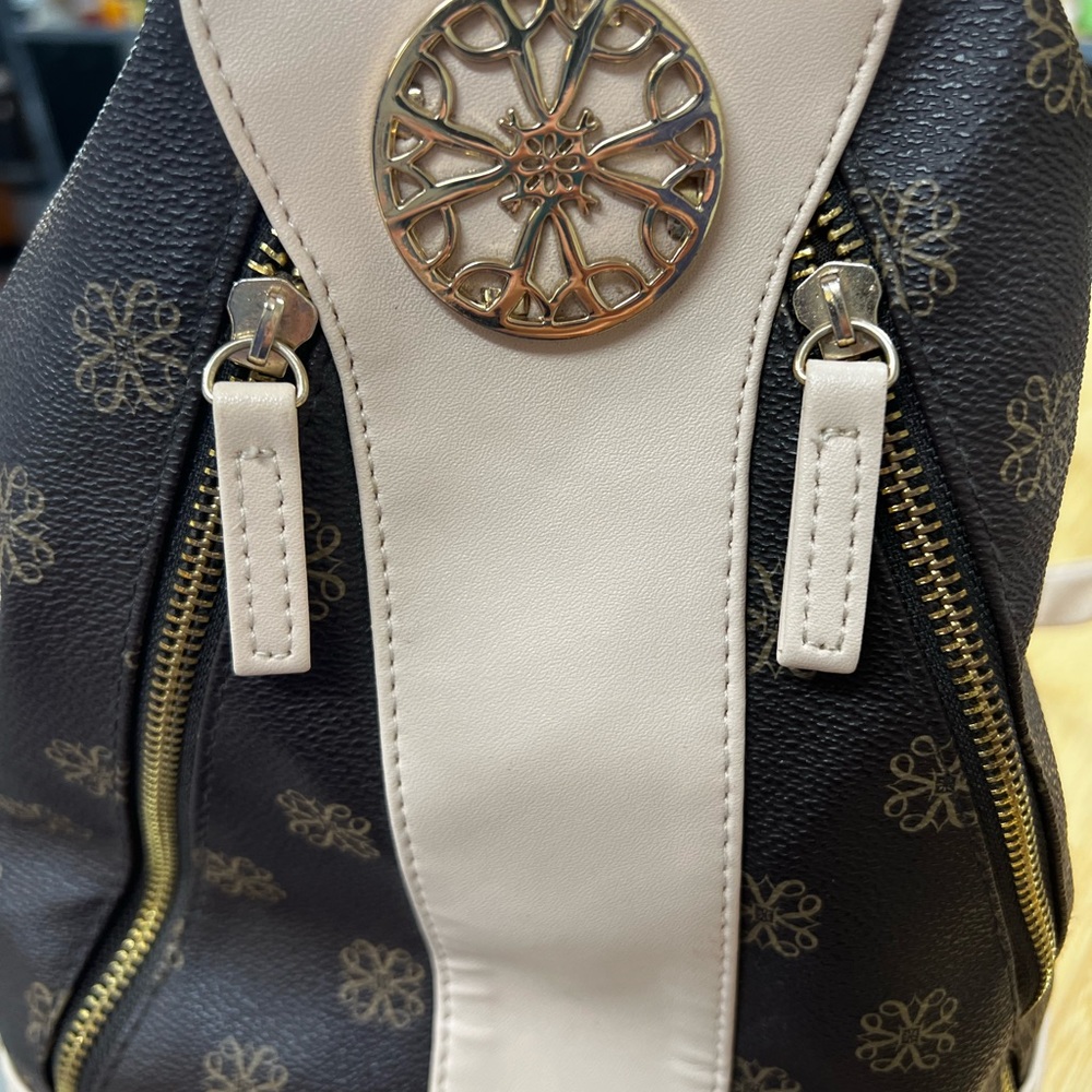 Avon Collection Purse - Picture 2 of 5